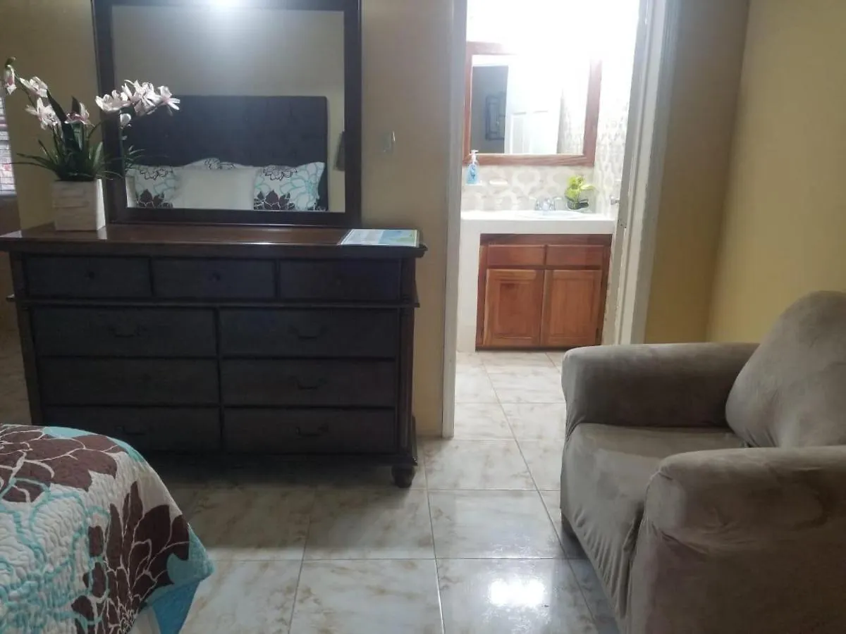 Dela De-Rose Guest House Negril Jamaica 0*,  Giamaica
